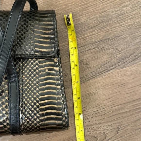 Vintage J.Renee Black and Tan Snakeskin Clutch - Picture 8 of 8